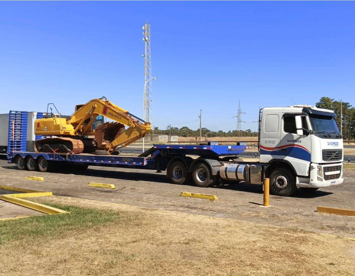 Transporte de Máquinas para Construção Civil